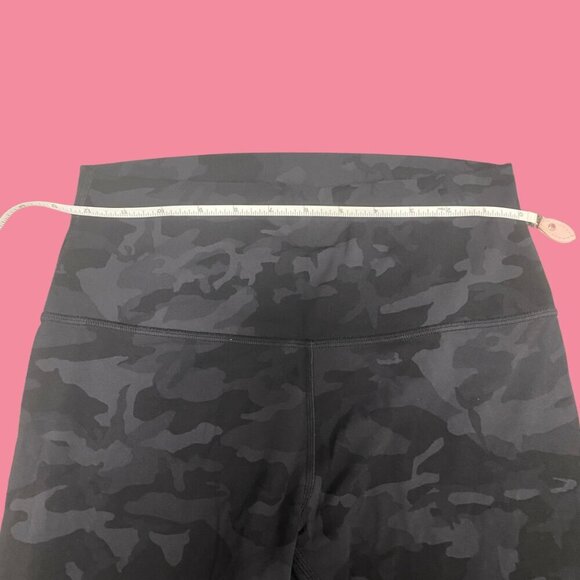 🖤 Lululemon Wunder Under High-Rise Crop 21" – Black Camo | Size 4 - Picture 6 of 8
